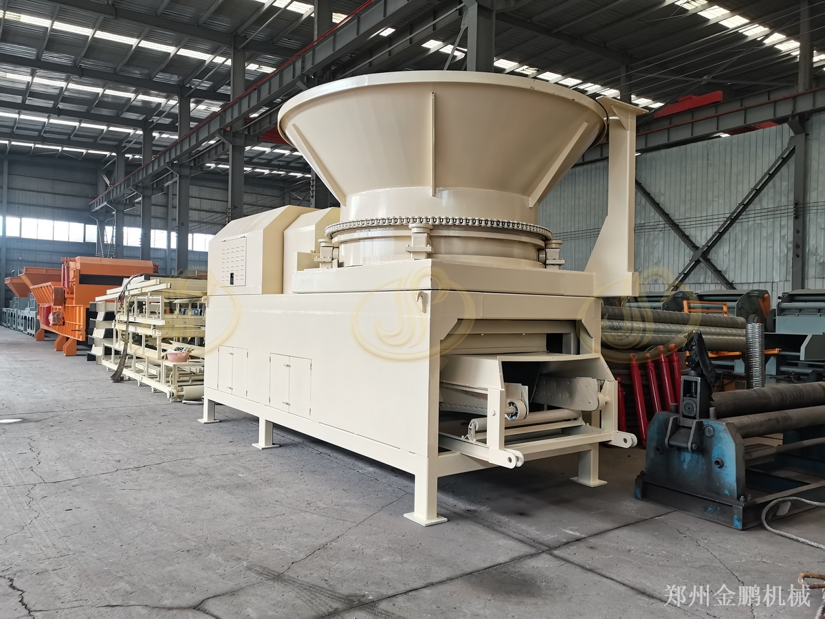 郑州金鹏3600树根破碎机处理废弃树根现场作业实录应用现场